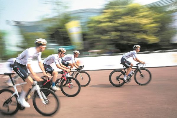 牛达人 2025中国·成都天府绿道国际自行车赛火热启幕  穿越78座桥梁 驰骋百公里绿道